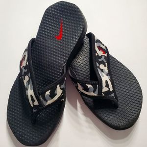 Nike Celso 5M/6W flip flops